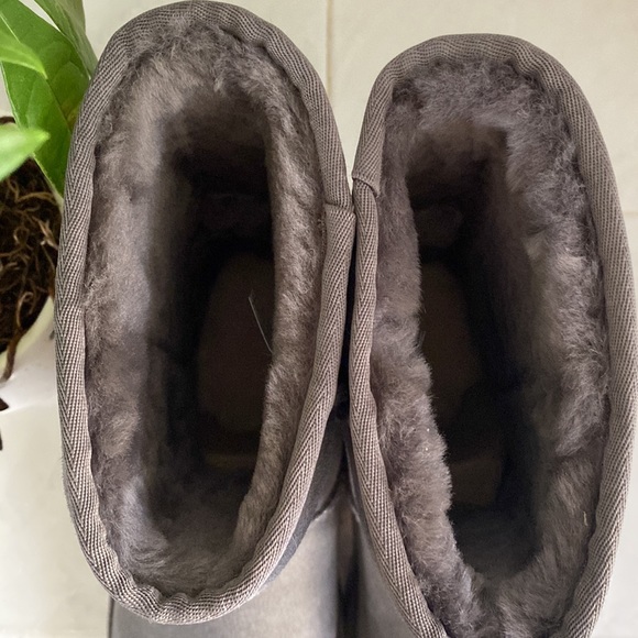 NWOT UGG gray shearling booties. - Picture 5 of 8